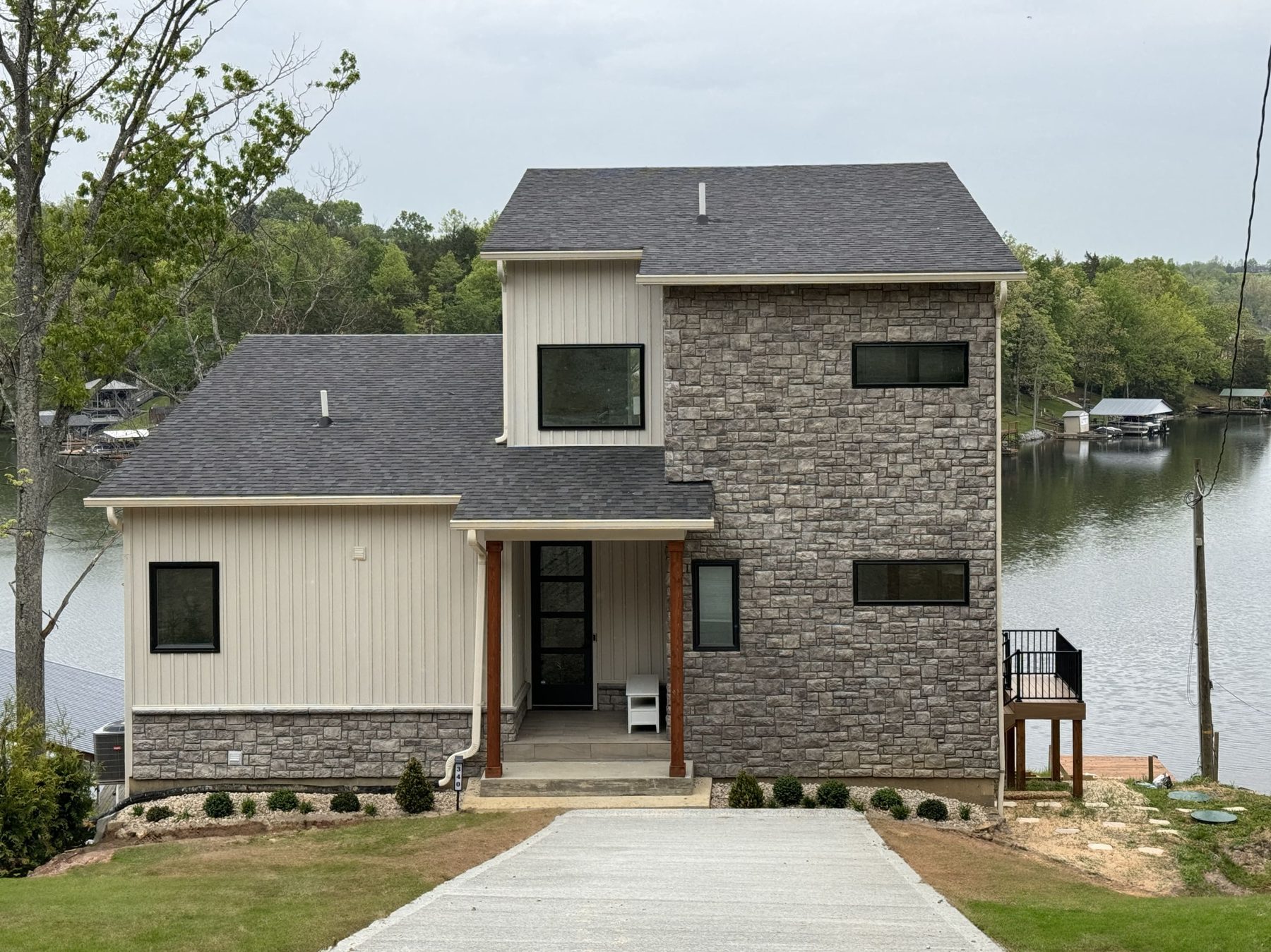 Lakefront vacation home in Northern Kentucky
